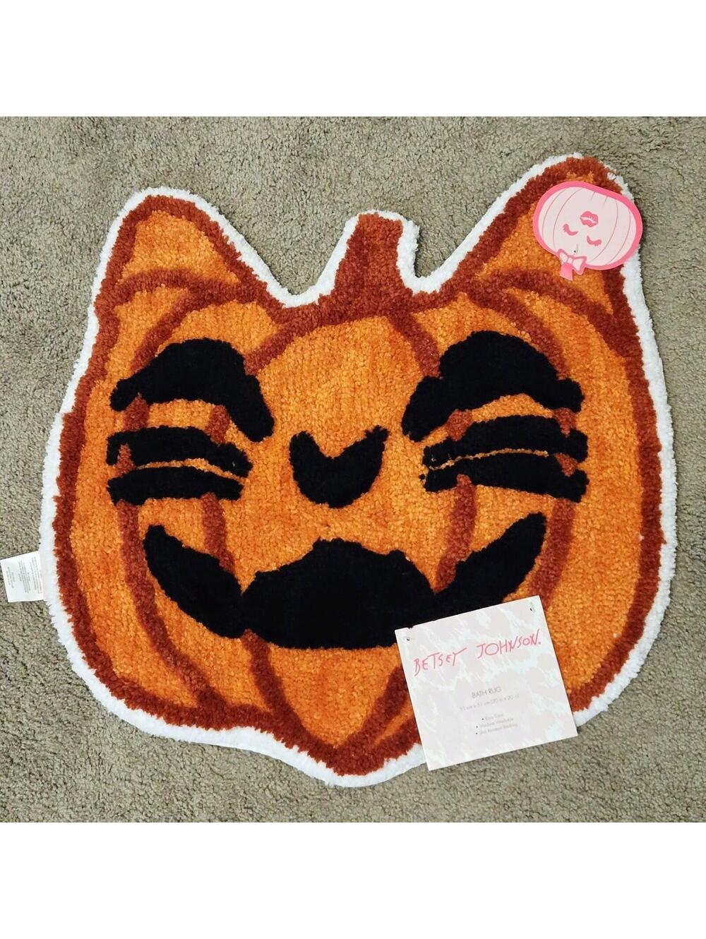 Betsey Johnson Halloween Cat Pumpkin Bath Rug 20" x 20 "